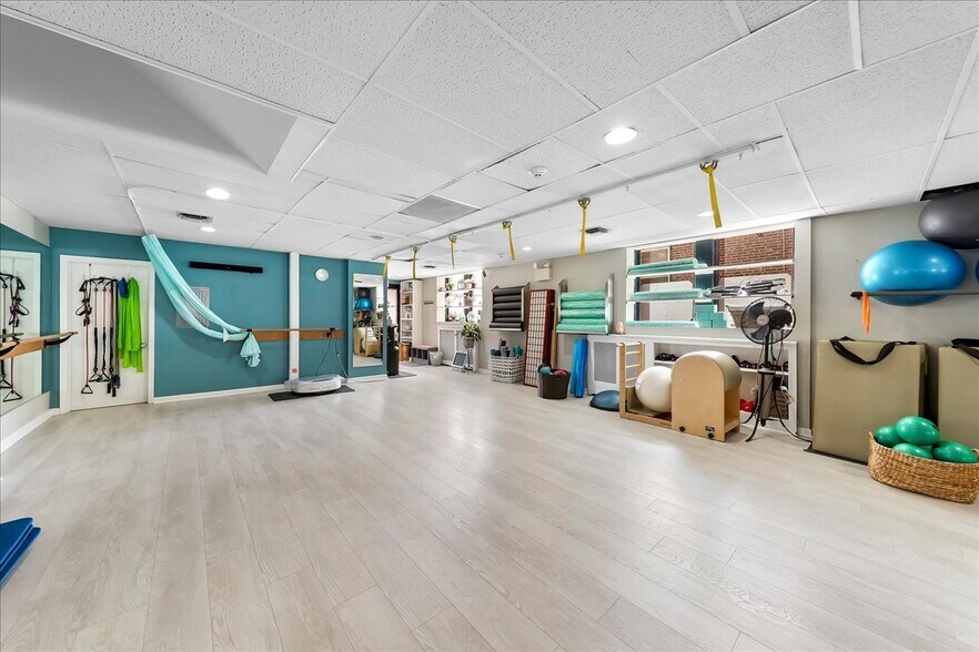 More Photos Of 13-15 S Chester Rd, Swarthmore Storefront Retail Residential For Sale