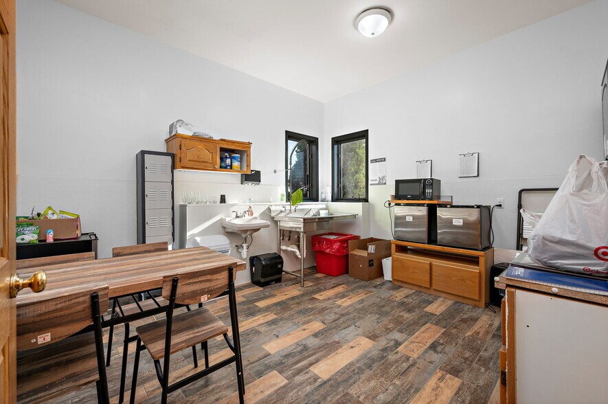 More Photos Of 16015 NE Central Ave, Ham Lake Office For Sale