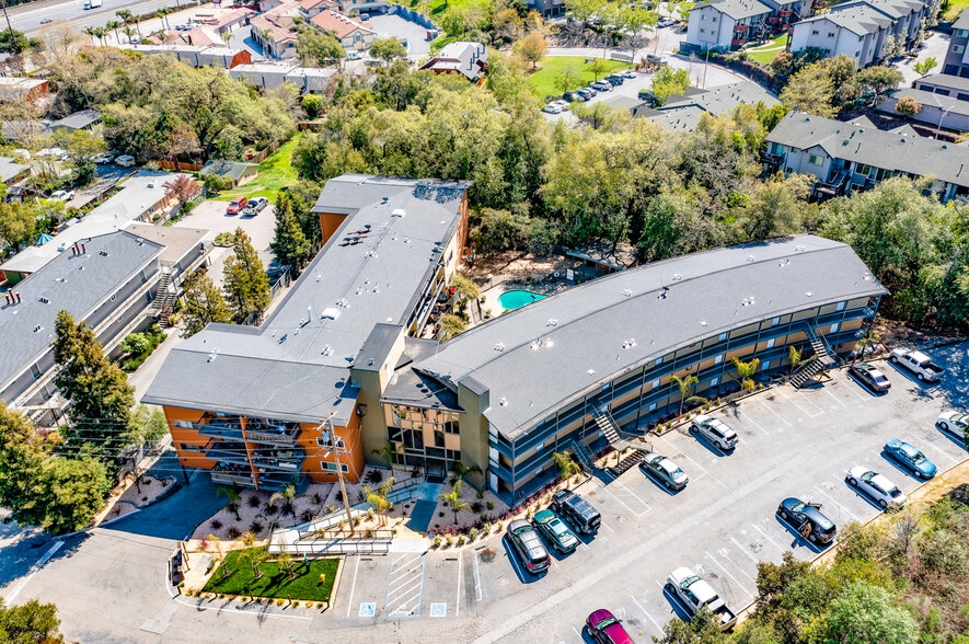 More Photos Of 195 Los Robles Rd, Novato Apartments For Sale
