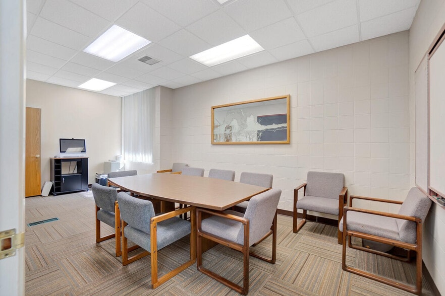 More Photos Of 222 Court St, Woodland Office For Sale