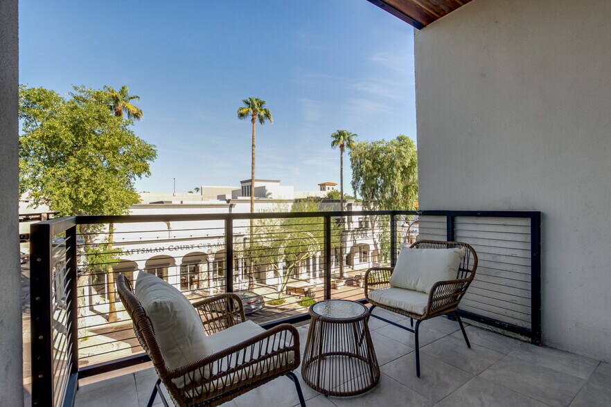 More Photos Of 4238 N Craftsman Ct, Scottsdale Freestanding For Sale