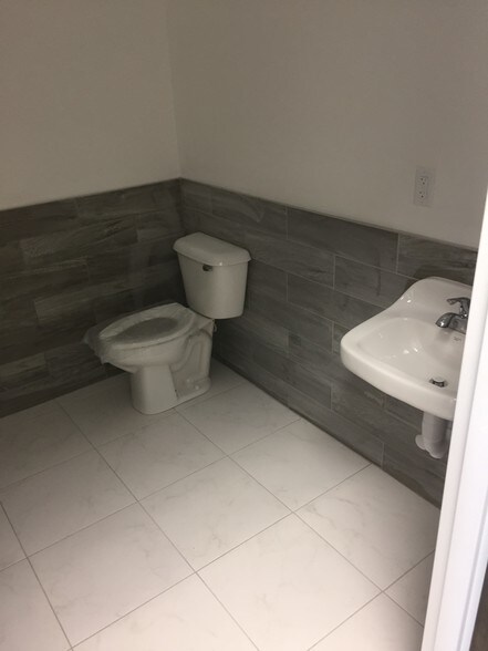 More Photos Of 319 Hickerson Dr, Murfreesboro Light Distribution For Lease