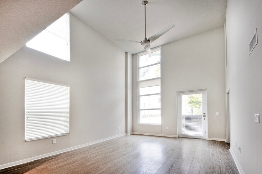 More Photos Of 190 SE 5th Ave, Delray Beach Apartments For Lease
