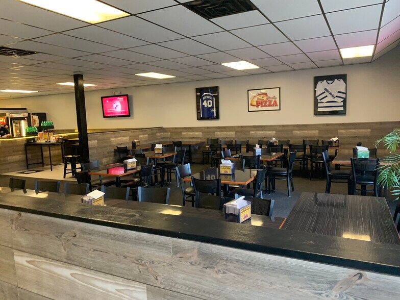 More Photos Of 841-869 Jones Hill Rd, West Haven Storefront For Sale