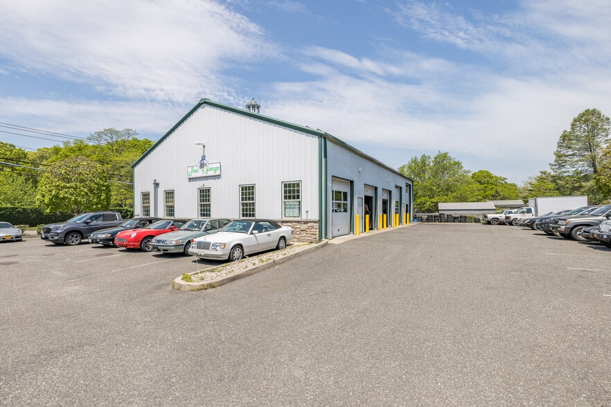 More Photos Of 1426 N Sea Rd, Southampton Auto Repair For Sale