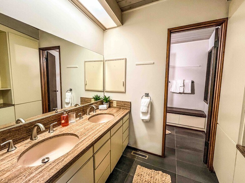 More Photos Of 225 Chimney Rock Trl, Sedona Apartments For Sale