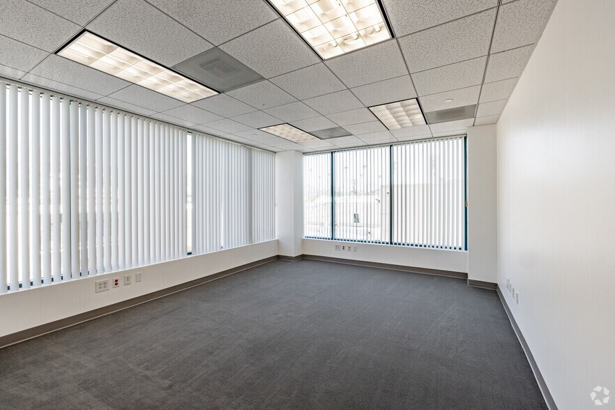More Photos Of 1010 N Central Ave, Glendale Office For Lease