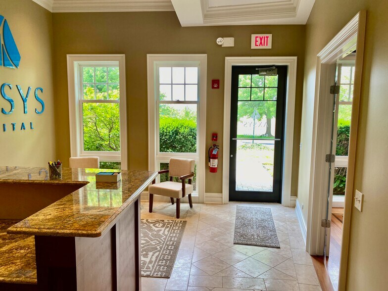 More Photos Of 1232-1280 American Way, Libertyville Medical For Lease