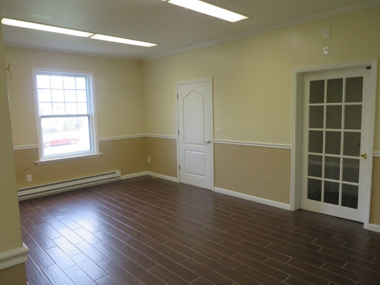 More Photos Of 286 E Main St, Somerville Medical For Lease