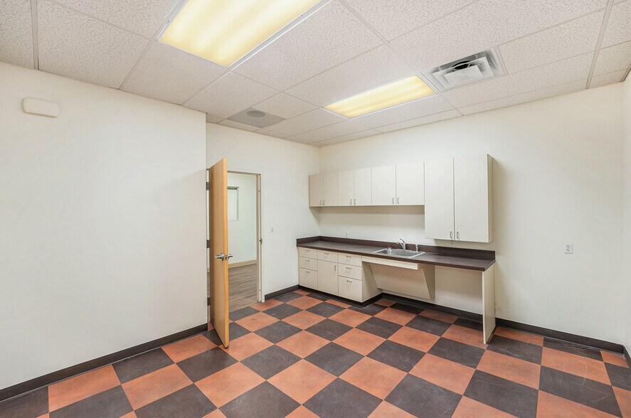 More Photos Of 3030-3034 Downing St, Denver General Retail For Lease