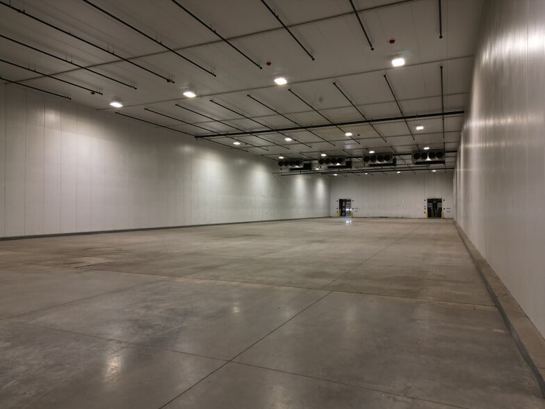 More Photos Of 717 E Industrial Blvd, Pueblo Distribution For Sale