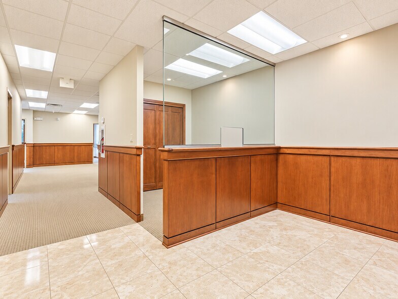 More Photos Of 350 Sentry Pky, Blue Bell Office For Lease