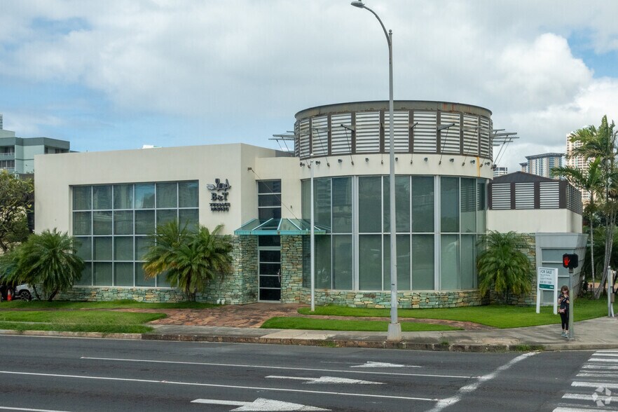 More Photos Of 938 Piikoi St, Honolulu Freestanding For Sale