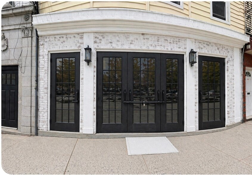 More Photos Of 471 PALISADE Ave, Jersey City Storefront Retail Residential For Lease