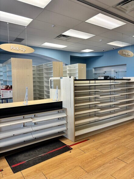More Photos Of 805-863 Browns Line, Toronto Unknown For Lease