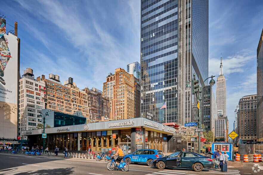 More Photos Of 460 Eighth Ave, New York General Retail For Sale