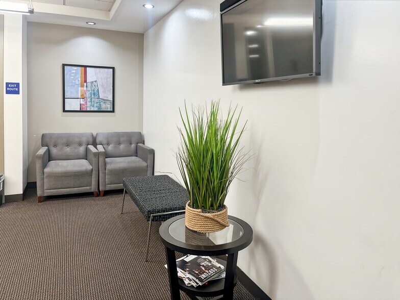 More Photos Of 4900 California Ave, Bakersfield Coworking Space