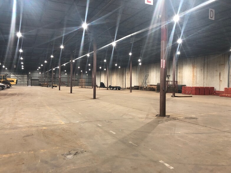 More Photos Of 2018 W Vernon Ave, Kinston Warehouse For Lease