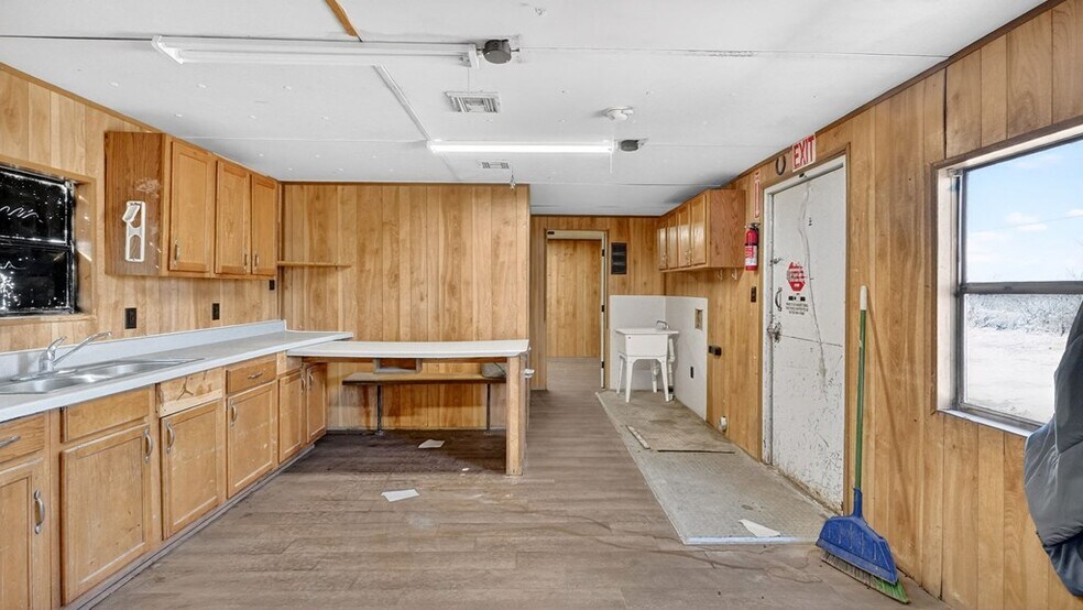 More Photos Of 12200 W Interstate 20, Odessa Warehouse For Sale