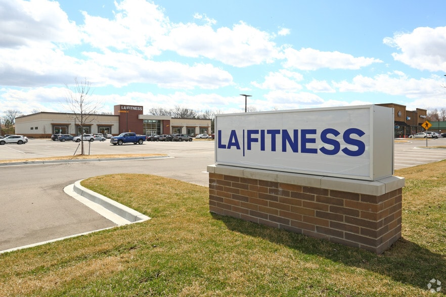 More Photos Of 29659 7 Mile Rd, Livonia Storefront For Lease