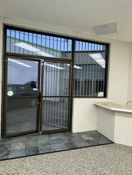 More Photos Of 91 Charter Oak Ave, San Francisco Warehouse For Sale