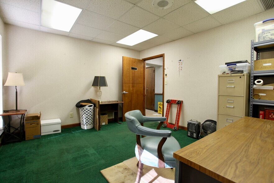 More Photos Of 360 Old Salisbury-concord Rd, Concord Distribution For Sale