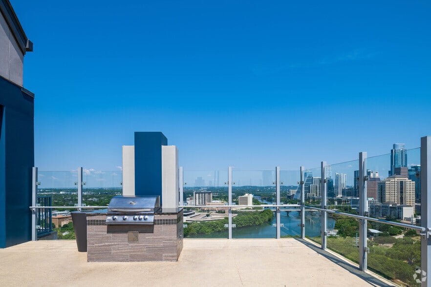 More Photos Of 51 Rainey St, Austin Apartments For Lease