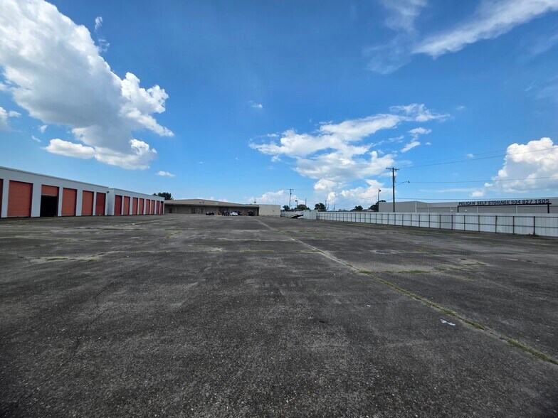 More Photos Of 7300 Westbank Expy, Marrero Distribution For Sale