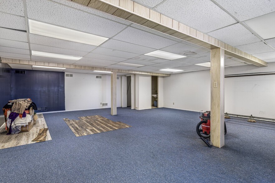 More Photos Of 1421 E Main St, Park Hills Flex For Sale