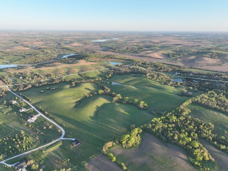 More Photos Of 1326 Timber Ridge Ave, Van Meter Land For Sale