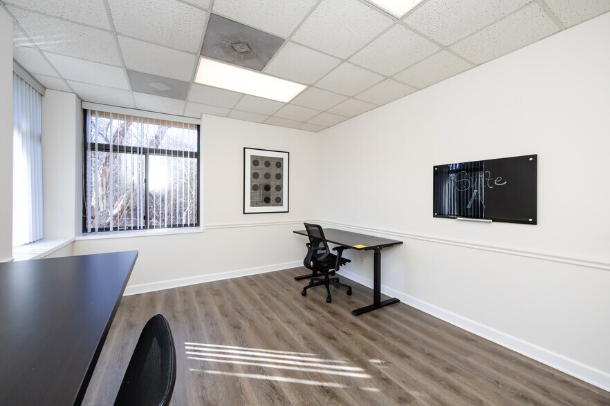 More Photos Of 10801 Johnston Rd, Charlotte Office For Lease