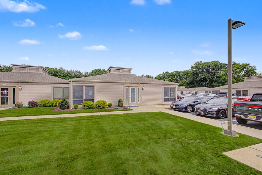 Primary Photo Of 170 Changebridge Rd, Montville Office For Sale