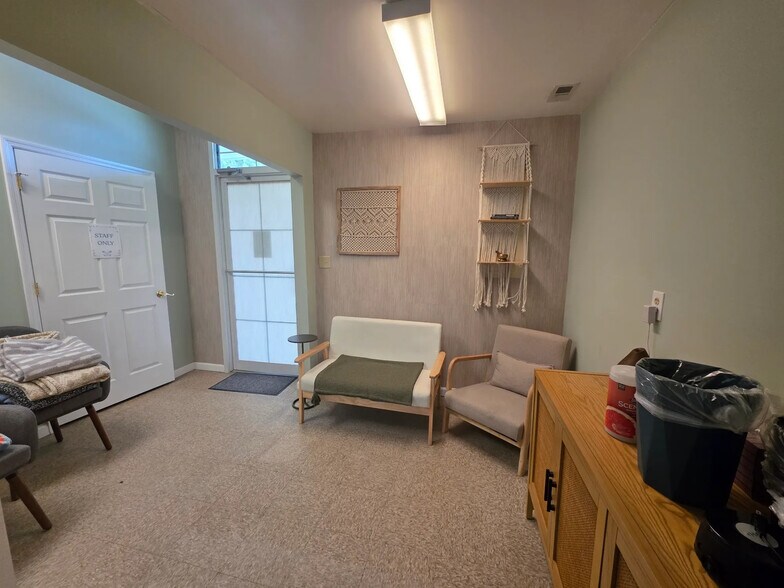 More Photos Of 149 Riverwalk Blvd, Ridgeland Storefront Retail Office For Sale