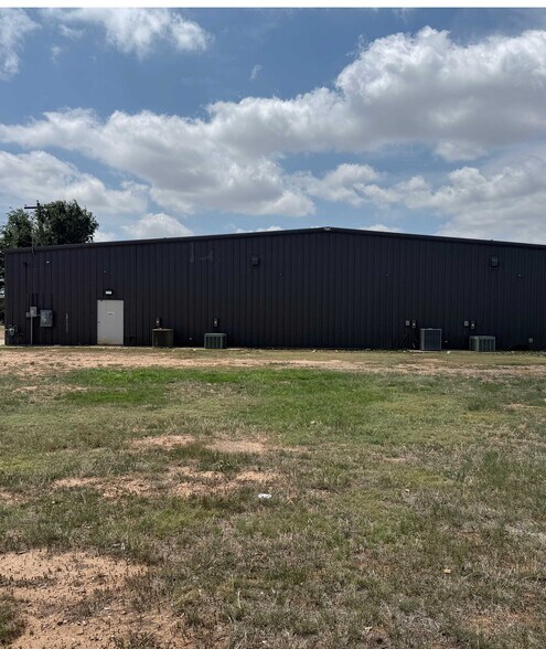 More Photos Of 420 W Amarillo Blvd, Amarillo Freestanding For Lease