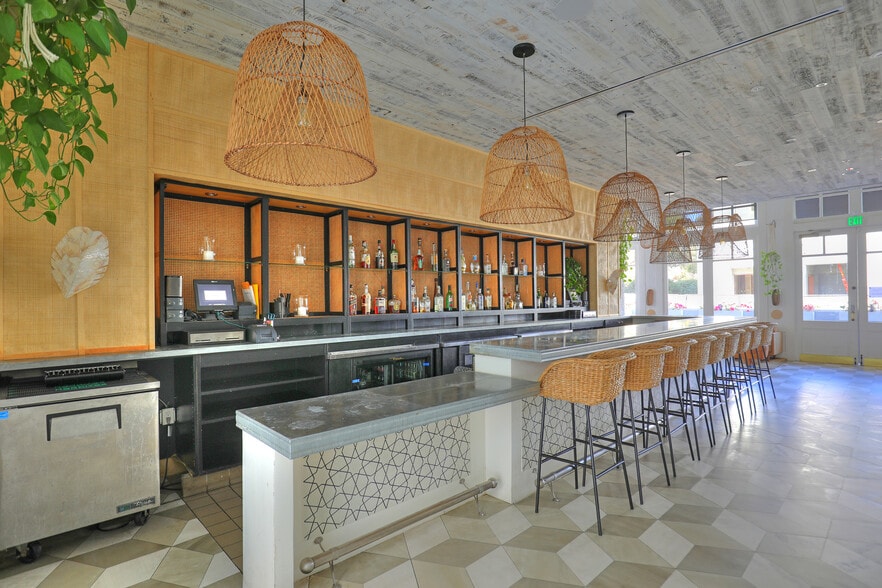 More Photos Of 7 E Anapamu St, Santa Barbara Restaurant For Sale