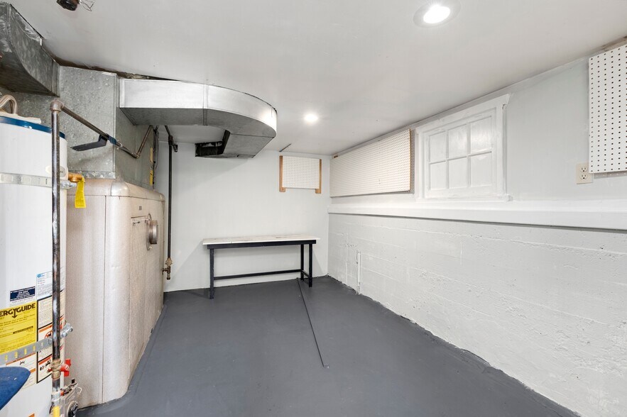 More Photos Of 410 N 46th St, Seattle Apartments For Sale