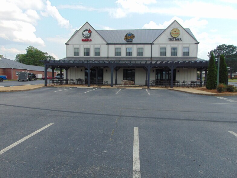 Primary Photo Of 400 Avalon Ave, Muscle Shoals Restaurant For Sale