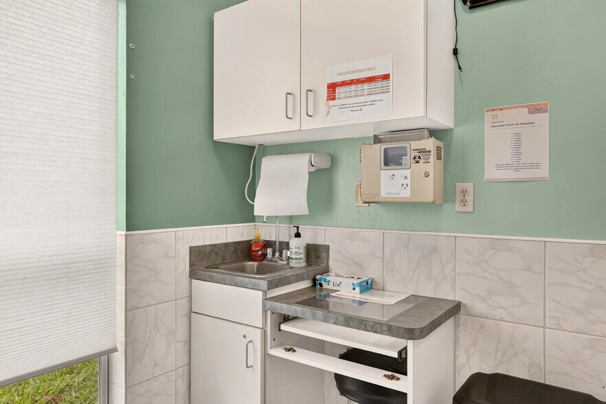 More Photos Of 223 N Main St, Williston Medical For Sale
