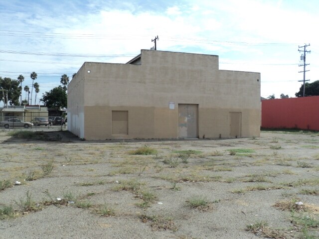 More Photos Of 844 S A St, Oxnard Light Distribution For Sale