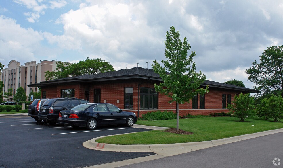Primary Photo Of 7025-7035 Veterans Blvd, Burr Ridge Office For Sale