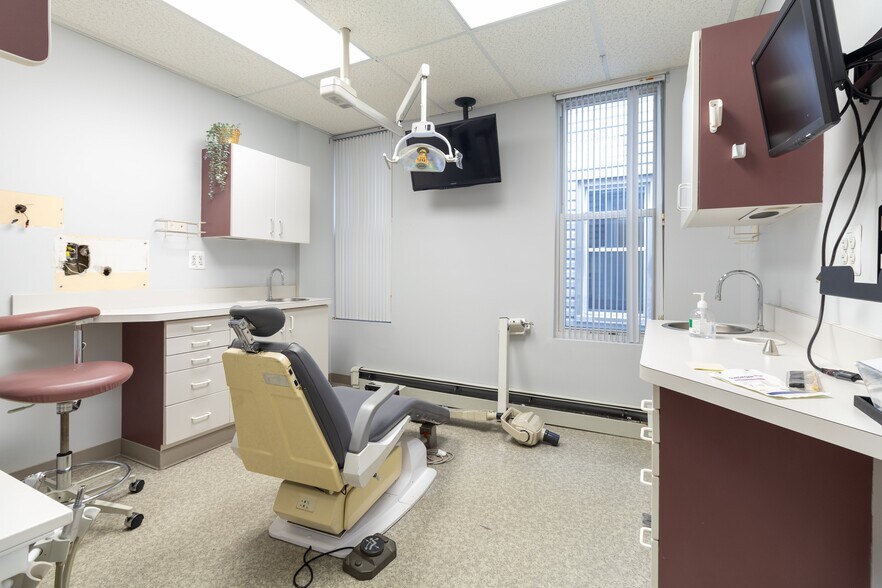 More Photos Of 535 Monmouth St, Gloucester City Medical For Lease