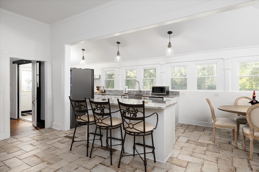 More Photos Of 667 Hustle Rd, Hustle Winery Vineyard For Sale