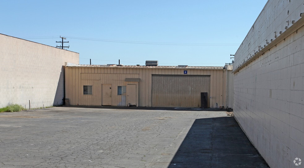 More Photos Of 1202 Price Ave, Pomona Warehouse For Lease