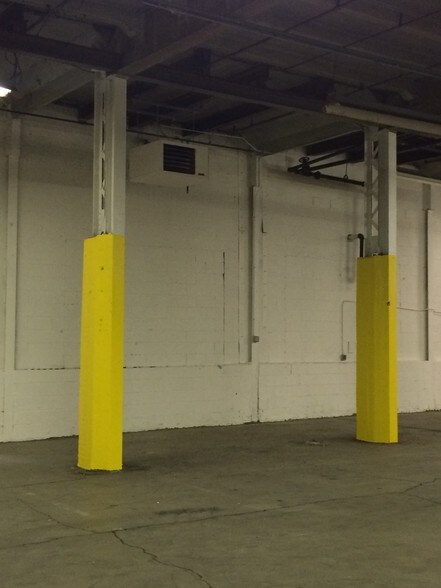 More Photos Of 73 Bridge St, Newburgh Warehouse For Lease