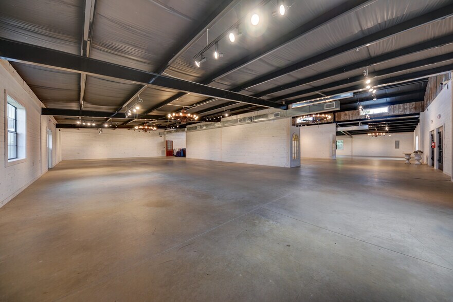 More Photos Of 2260 Texas 237, Round Top Warehouse For Sale