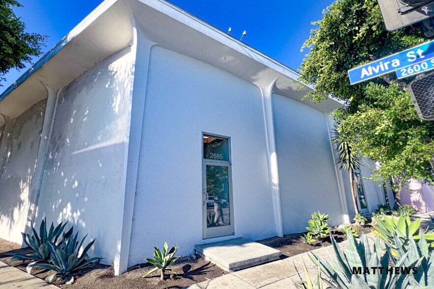 More Photos Of 2685 S La Cienega Blvd, Los Angeles Flex For Lease