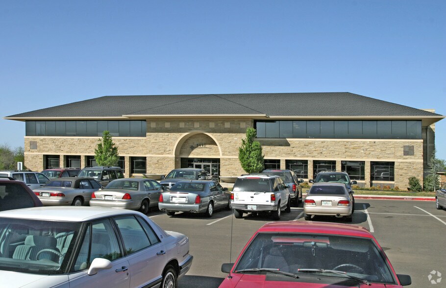 More Photos Of 2601 Kelley Pointe Pky, Edmond Medical For Sale