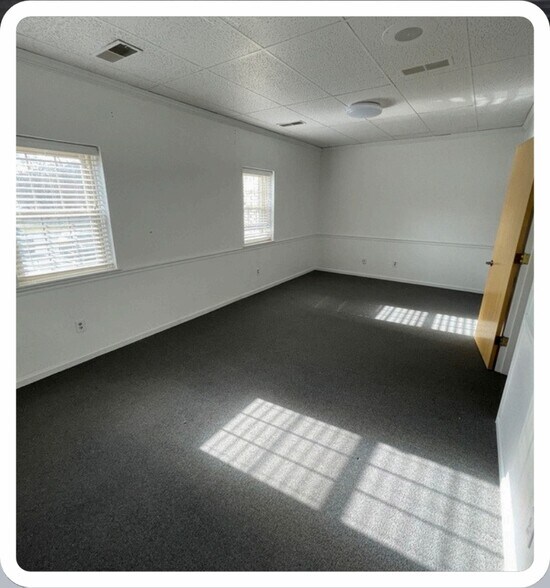 More Photos Of 5701 N High St, Worthington Office For Lease