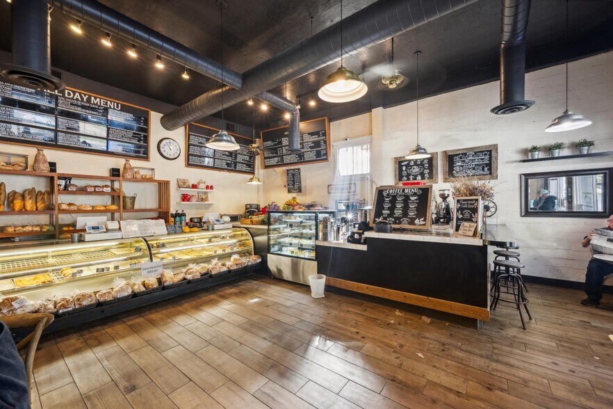 More Photos Of 460 - 464 1st St E, Sonoma General Retail For Sale