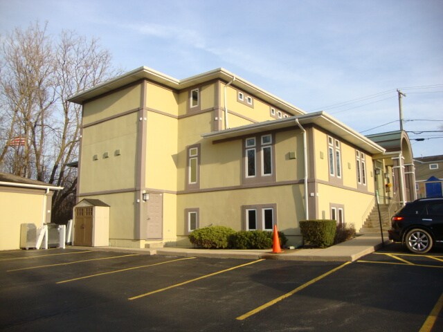 More Photos Of 219 W 55th St, Clarendon Hills Office For Lease